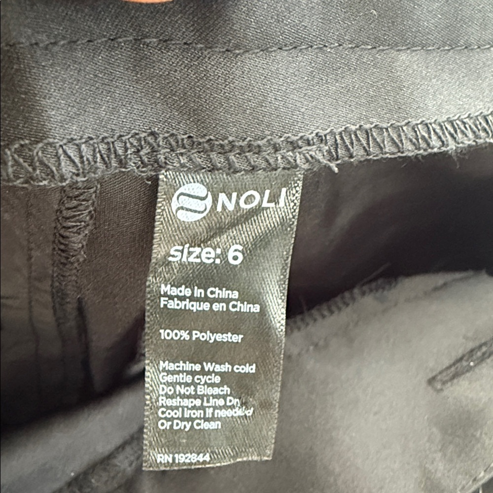 Noli Classic Black Cargo Pants - Picture 2 of 6